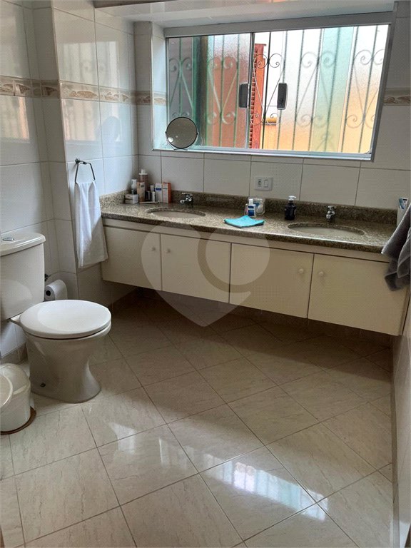 Casa à venda com 3 quartos, sendo 1 suíte, em Vila Mariana, São Paulo, SP