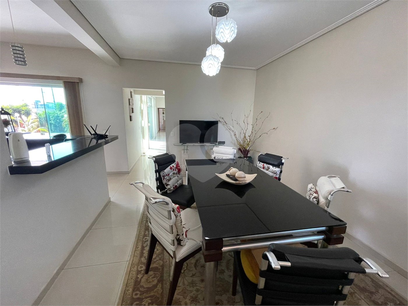Casa à venda com 4 suítes no condomínio Haras Paineiras, Salto - SP
