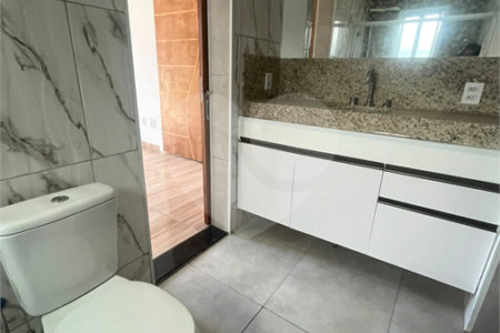 Casa à venda ou para alugar com 2 quartos, sendo 4 suítes, no condomínio Residencial Jardim Bréscia, Indaiatuba - SP