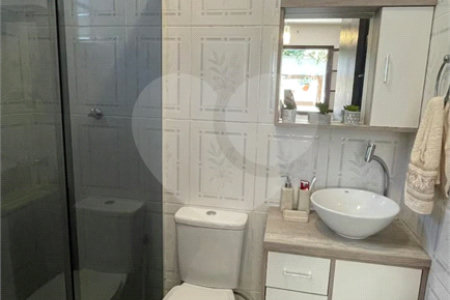 Casa à venda com 4 quartos, sendo 2 suítes, em Caravelas, Armação dos Búzios, RJ