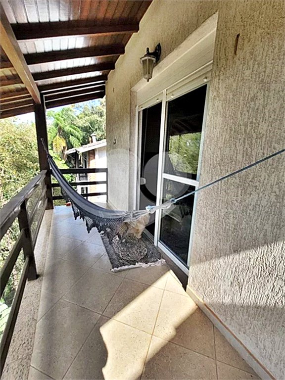 Casa à venda com 3 suítes no condomínio Cantareira, Mairiporã - SP
