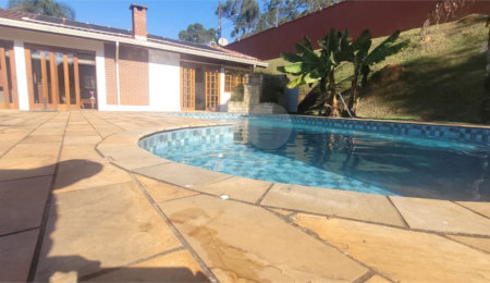 Casa à venda com 3 quartos, sendo 2 suítes,  em Mantiqueira, Mairiporã, SP