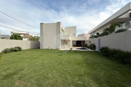 Casa à venda com 4 suítes em Portinho, Cabo Frio, RJ