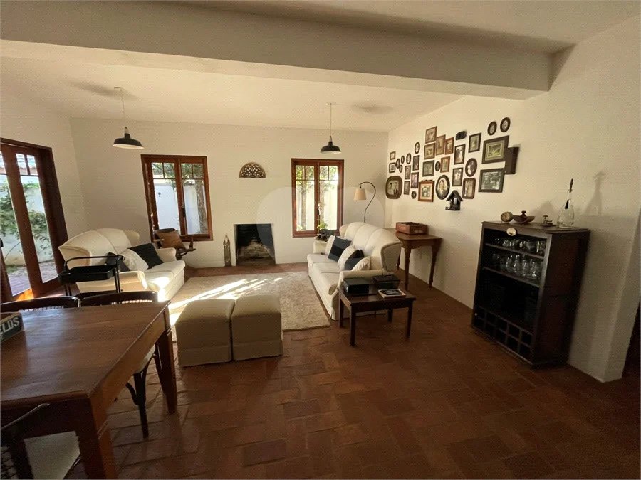 CASA CONDOMINIO DAMHA II