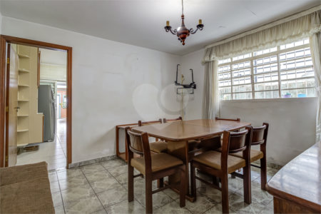 Casa à venda com 3 quartos, sendo 1 suíte, em Vila Clementino, São Paulo, SP