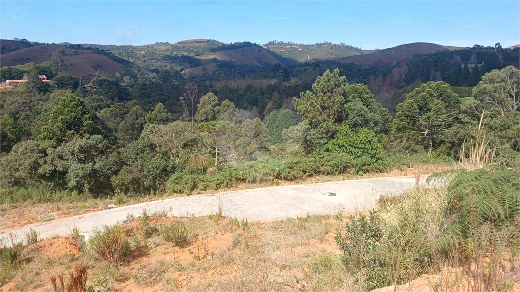 Terreno à venda no condomínio Basel Bourg, Campos do Jordão - SP