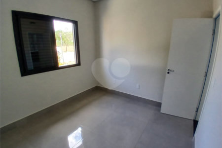 Casa à venda com 3 quartos, sendo 1 suíte, no condomínio Jardim, Sorocaba - SP