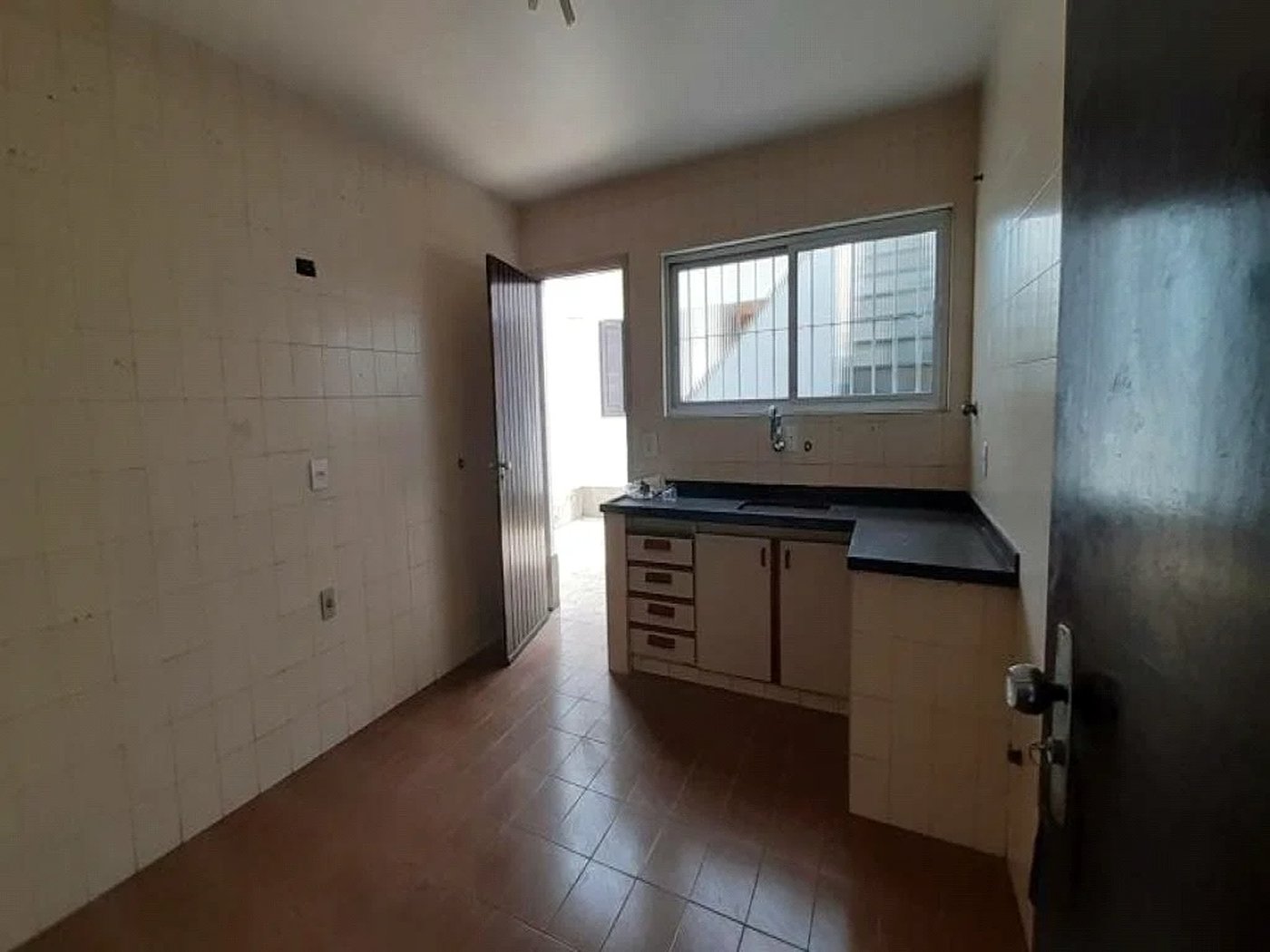 Casa à venda com 3 quartos, sendo 1 suíte, em Rio Pequeno, São Paulo, SP