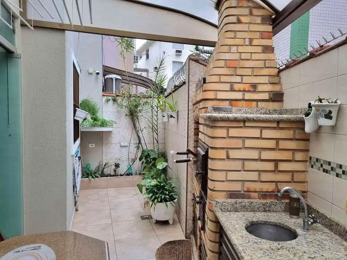 Casa com 3 dormitórios à venda, 159 m² por R$ 1.380.000,00 - Embaré - Santos/SP