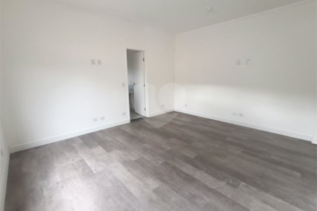 Casa à venda com 3 suítes no condomínio Altos de São Roque, São Roque - SP