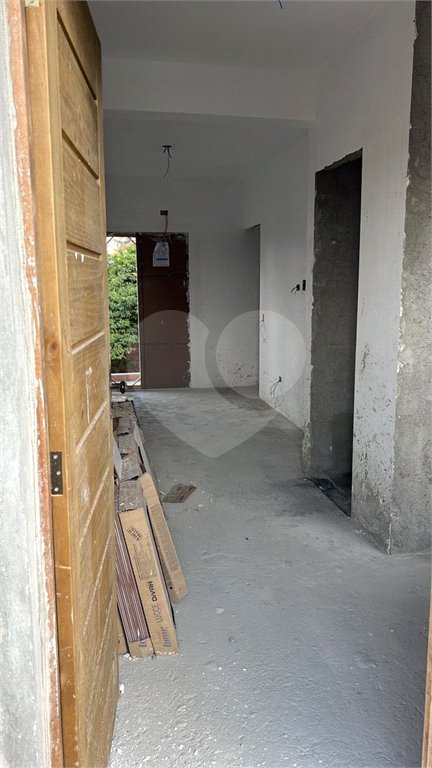 Apartamento muito bem localizado.