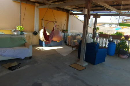 Casa com 156 m², 2 quartos, garagem para 3 carros, à venda no bairro Cerâmica em São Caetano do Sul