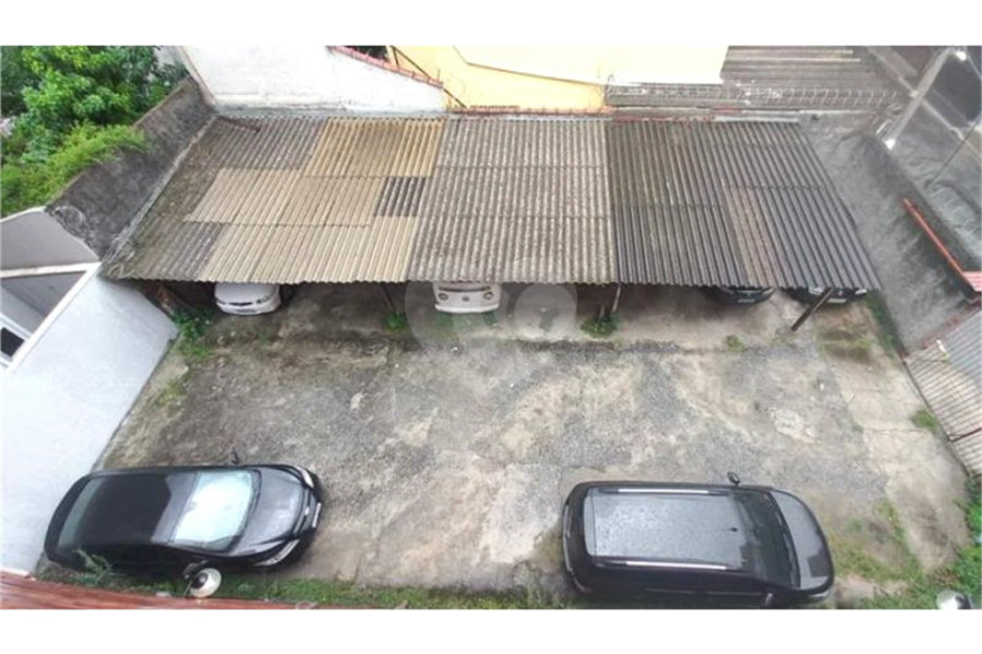 2 quartos e vaga de garagem