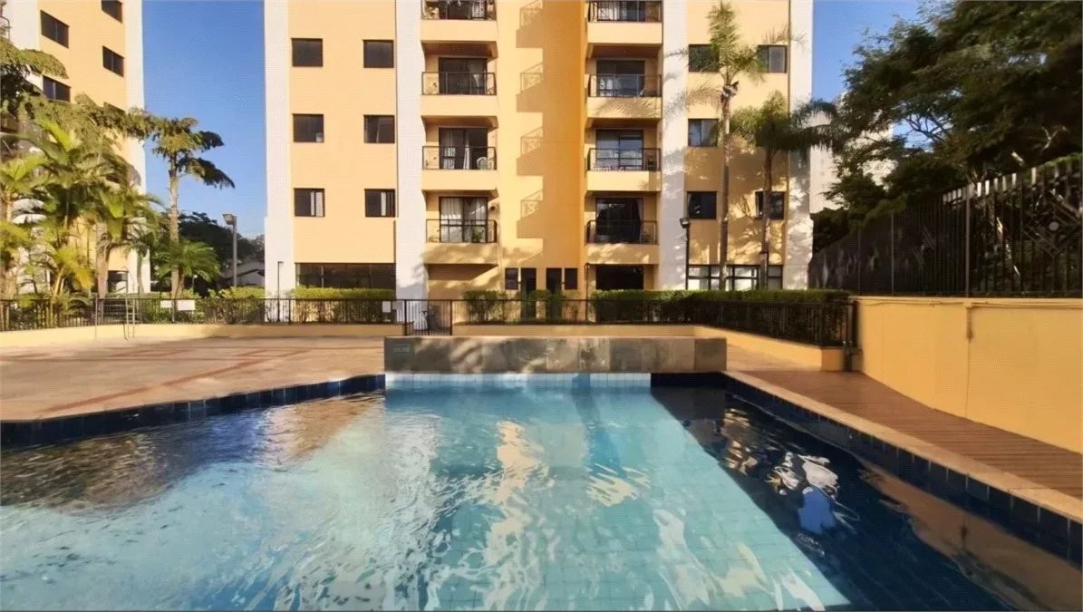 Apartamento à venda com 3 quartos, sendo 1 suíte,  em Jardim Esmeralda, São Paulo, SP