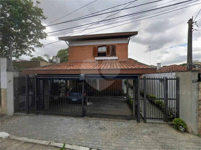Sobrado à venda com 4 quartos, sendo 1 suíte,  em Tremembé, São Paulo, SP