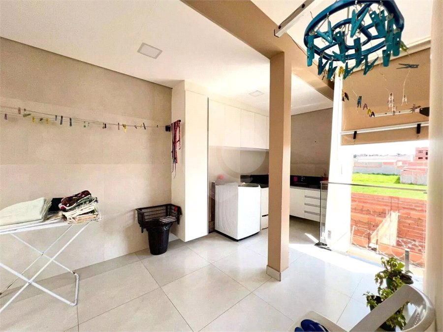 Sobrado à venda com 3 quartos, sendo 1 suíte,  em Residencial Jardim Nathália, Sorocaba, SP