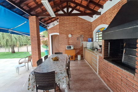 Casa à venda com 3 quartos, sendo 1 suíte, no condomínio Residencial Vale das Laranjeiras, Indaiatuba - SP