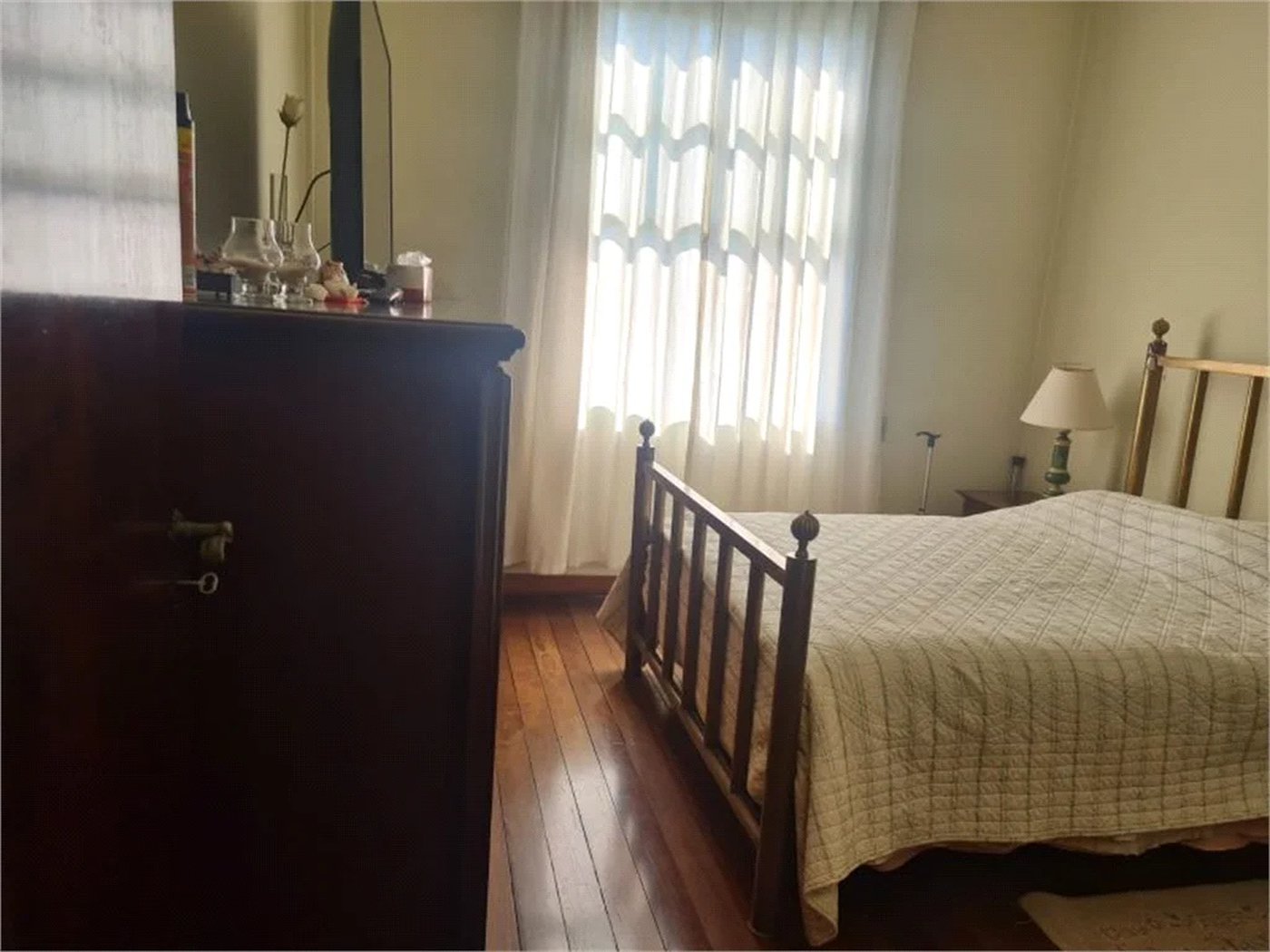 Casa à venda com 5 quartos, sendo 2 suítes, em Jardim Morumbi, São Paulo, SP