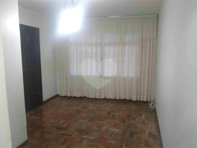 Sobrado à venda com 3 quartos no Brasilândia, São Paulo, SP