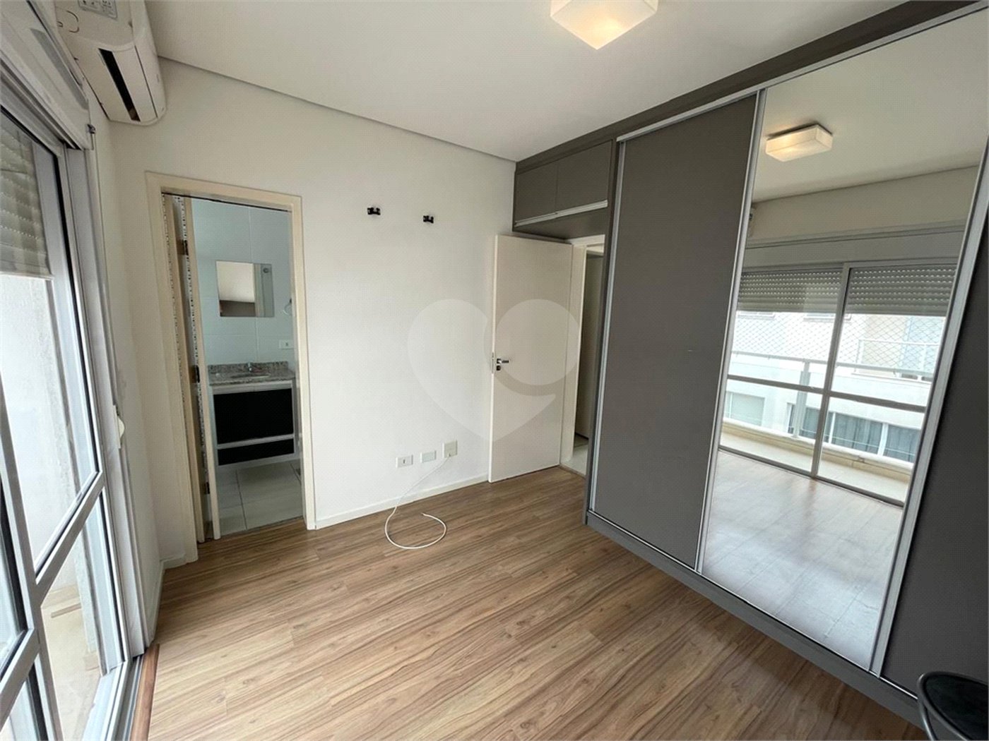 Casa à venda com 2 quartos, sendo 1 suíte, no condomínio Firenze, Sorocaba - SP