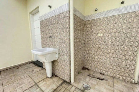 Casa à venda com 3 quartos, sendo 1 suíte, em Jardim Ester, São Paulo - SP