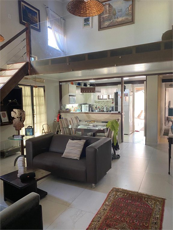Casa em condomínio à venda com 3 quartos, sendo 2 suítes, em Caravelas, Armação dos Búzios, RJ