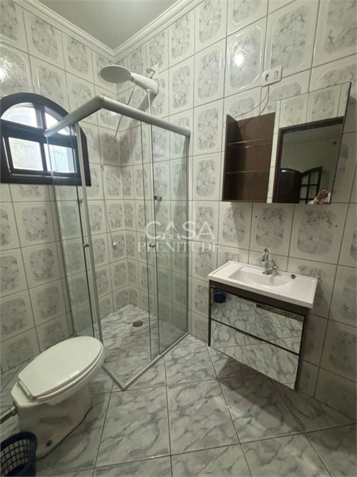 Sobrado à venda com 3 quartos, sendo 1 suíte, em Wanel Ville, Sorocaba, SP