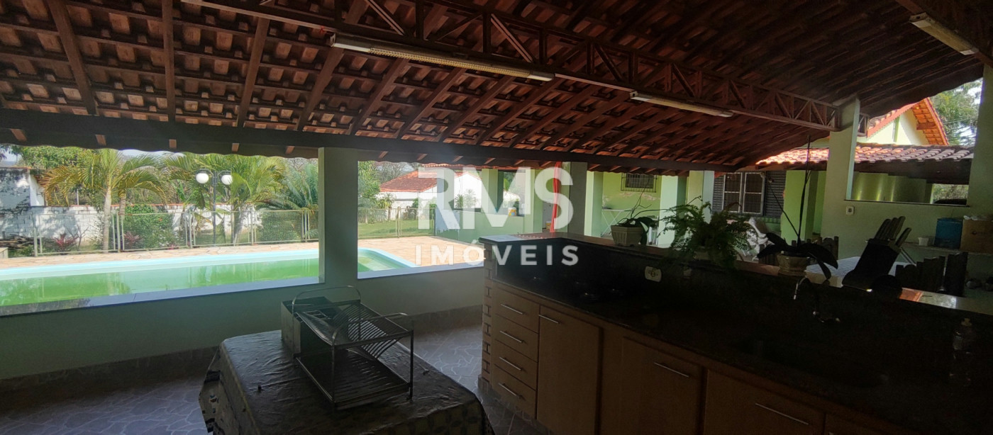 Chácara à venda com 4 quartos, sendo 2 suítes,  em Chácara Sete Quedas, Itu, SP