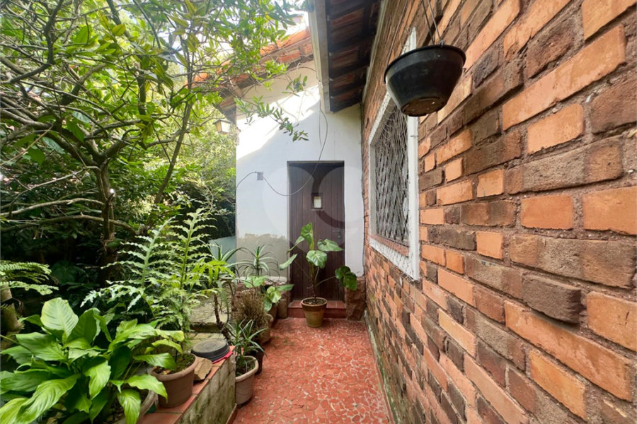 Casa à venda com 3 quartos em Horto, São Paulo, SP