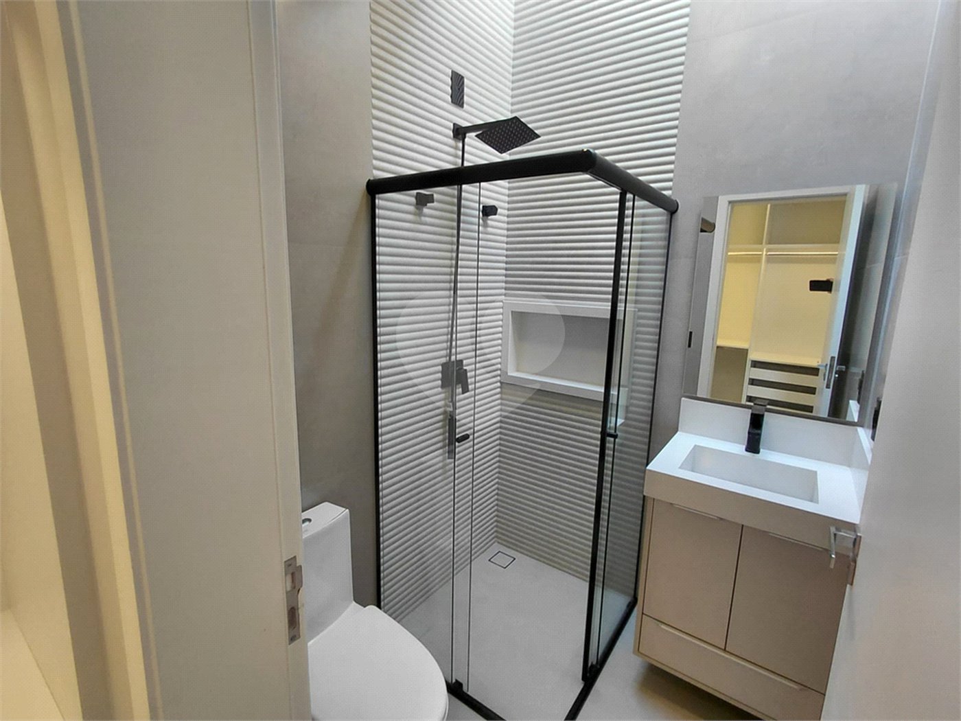 Casa à venda com 3 suítes no condomínio Residencial Milano, Indaiatuba - SP