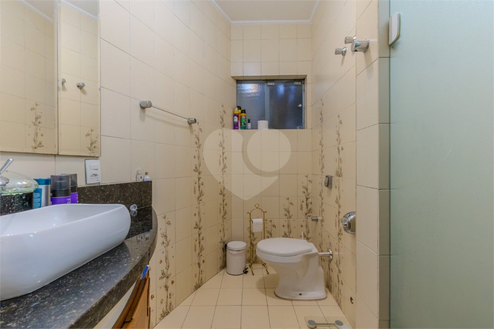 Sobrado à venda com 4 quartos, sendo 2 suítes, em Jardim Prudência, São Paulo, SP