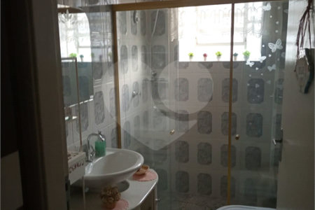 Casa à venda com 3 quartos, sendo 2 suítes, em Vila Flávio, Mogi das Cruzes, SP
