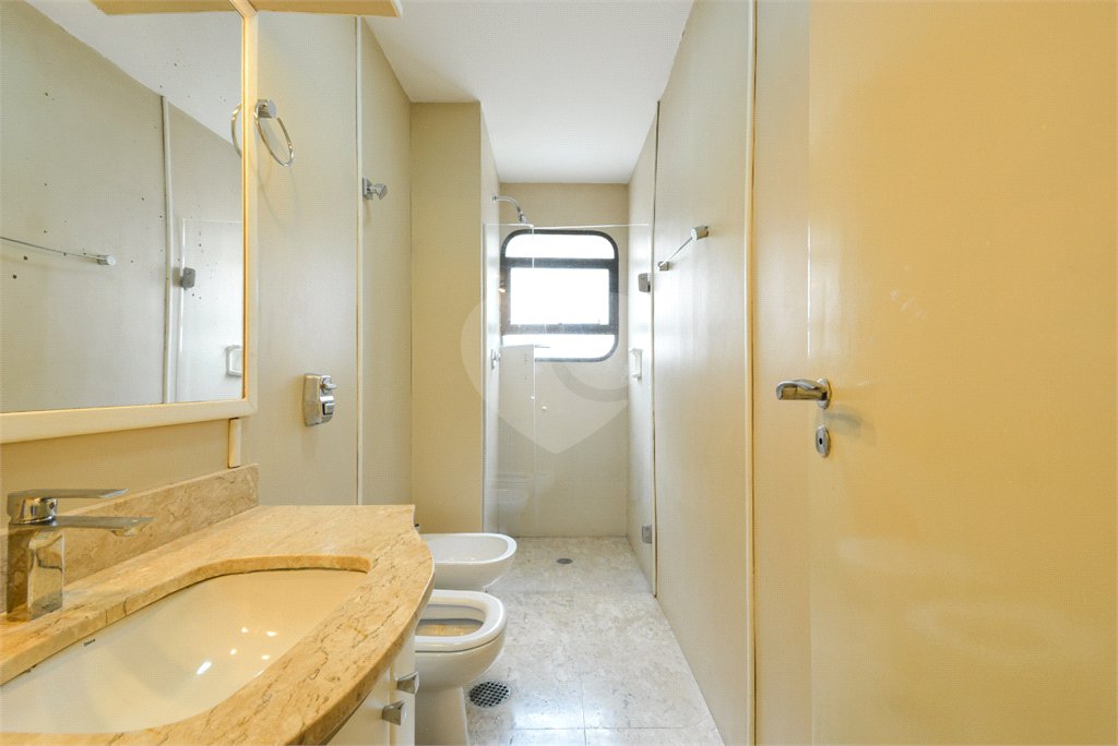 Apartamento à venda com 4 quartos, sendo 3 suítes,  em Jardim Paulista, São Paulo, SP