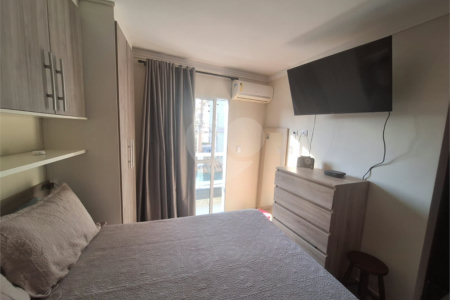 Sobrado à venda com 4 quartos, sendo 1 suíte,  em Vila São Geraldo, São Paulo, SP