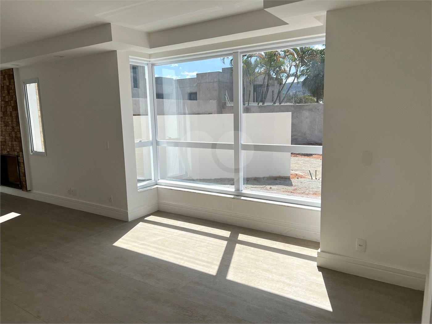Casa à venda com 4 quartos, sendo 2 suítes, no condomínio Residencial Floresta, São Paulo - SP