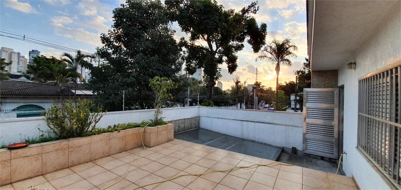 Casa à venda com 4 suítes em Vila Cordeiro, São Paulo, SP
