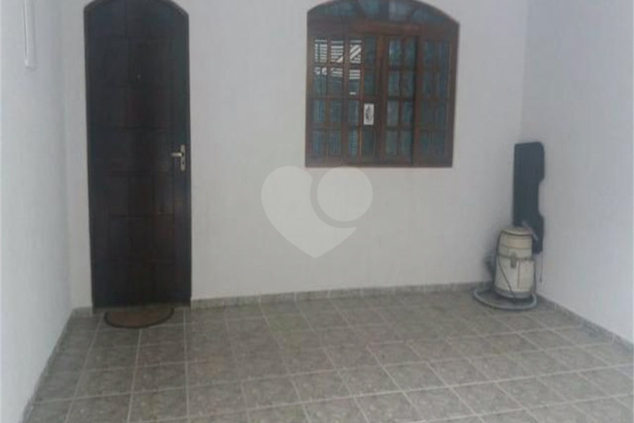 Sobrado à venda com 3 suítes em Jaraguá, São Paulo, SP