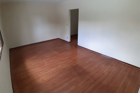 Sobrado à venda com 4 quartos, sendo 1 suíte, em Vila Gomes, São Paulo, SP