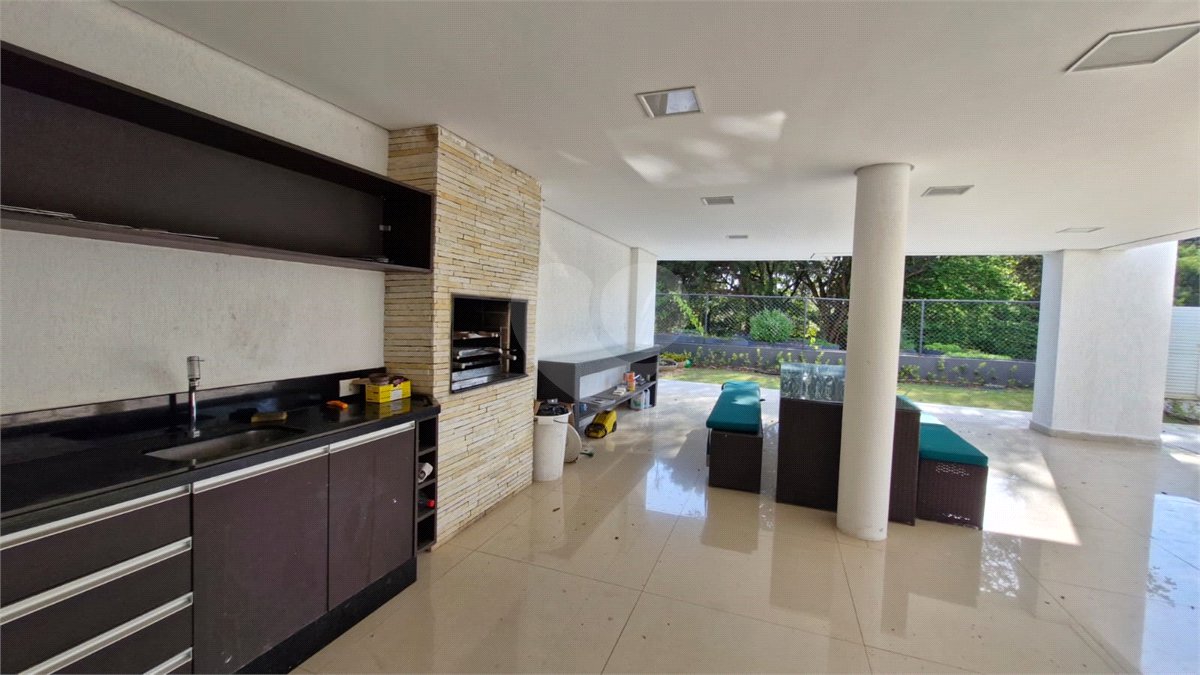 Casa à venda ou para alugar com 5 quartos, sendo 4 suítes, no condomínio Shamballa II, Atibaia - SP