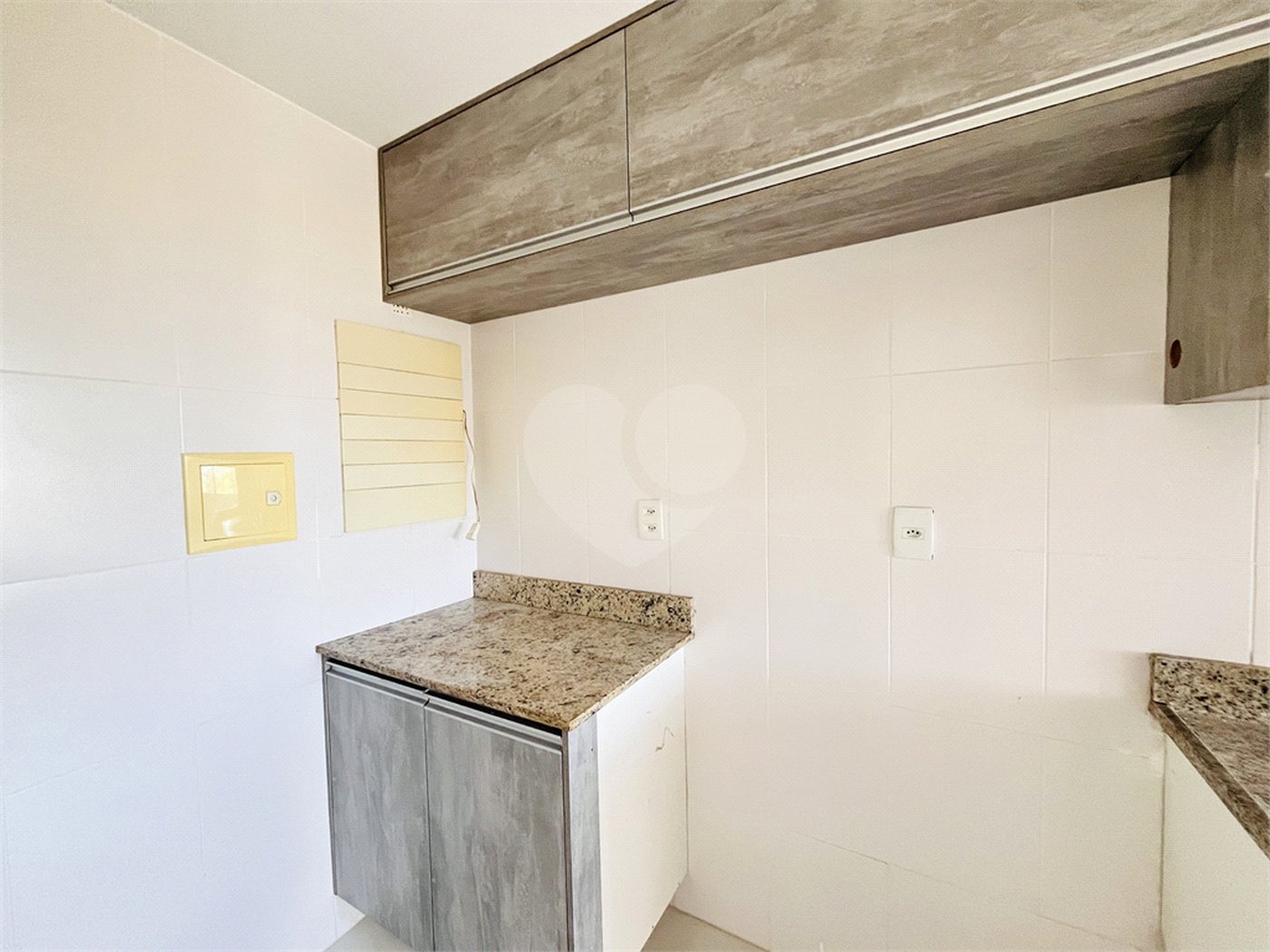 Apartamento à venda com 2 quartos, sendo 1 suíte, em Campo Grande, Rio de Janeiro, RJ