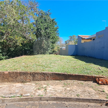 Terreno à venda no Parque Fehr – Segurança, qualidade de vida e natureza em perfeita harmonia!