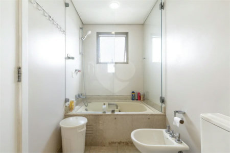 APARTAMENTO COM 3 DORMITÓRIOS, 3 SUÍTES, 3 VAGAS, LAVABO, LAZER, 193 M² - MOEMA
