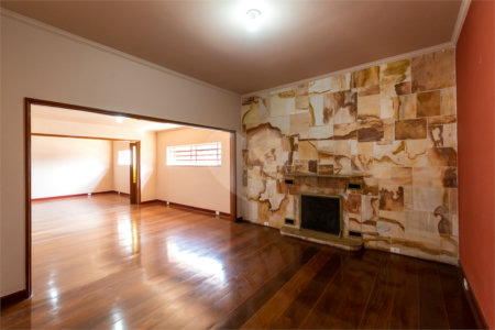 Casa à venda com 4 quartos, sendo 2 suítes, em Perdizes, São Paulo, SP