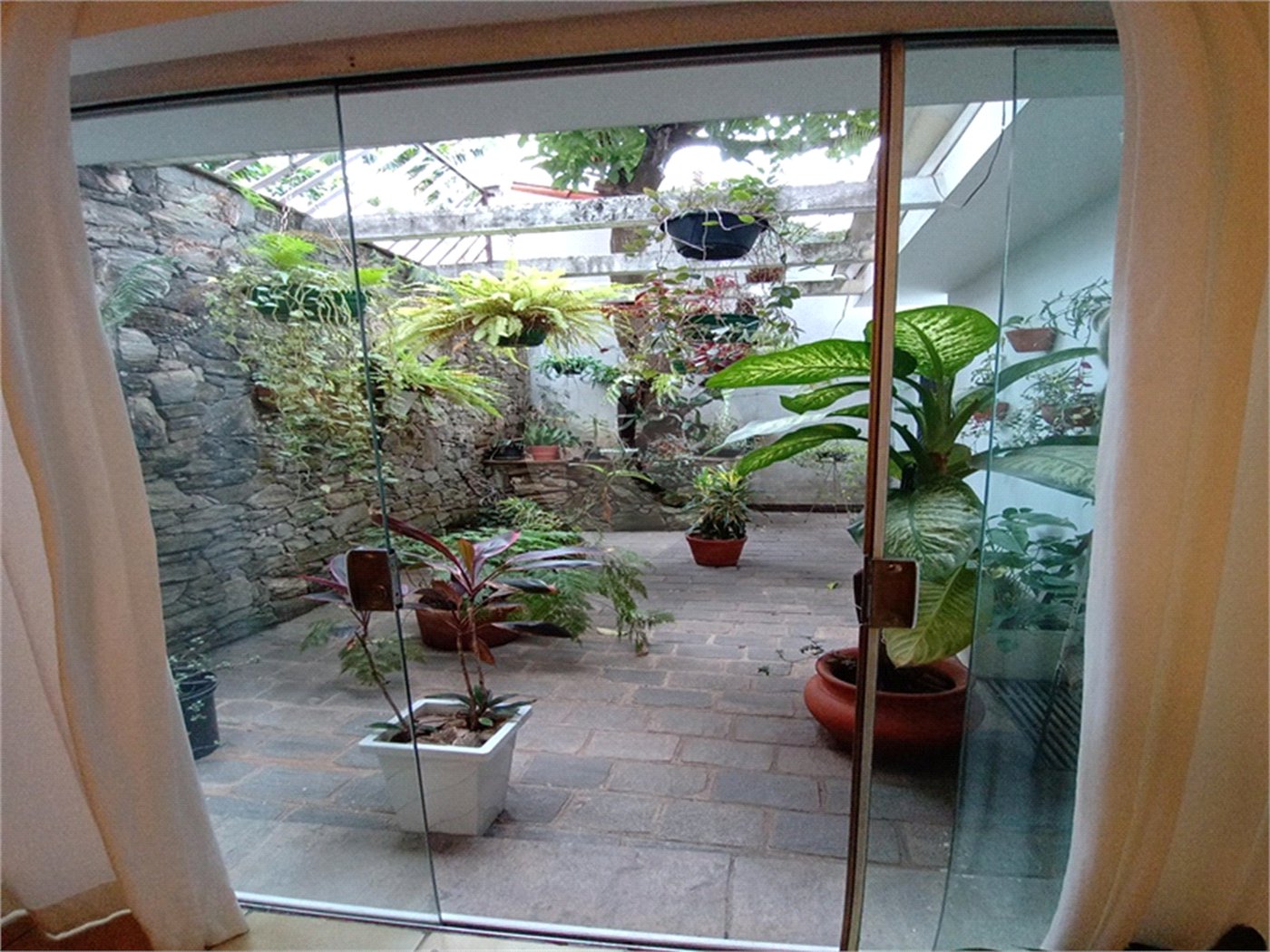Casa à venda com 4 quartos, sendo 1 suíte, em Santana, São Paulo, SP