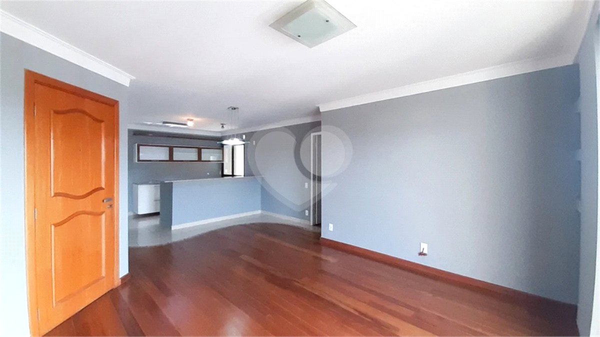 Apartamento para alugar com 3 quartos, sendo 1 suíte, em Alto da Boa Vista, São Paulo, SP