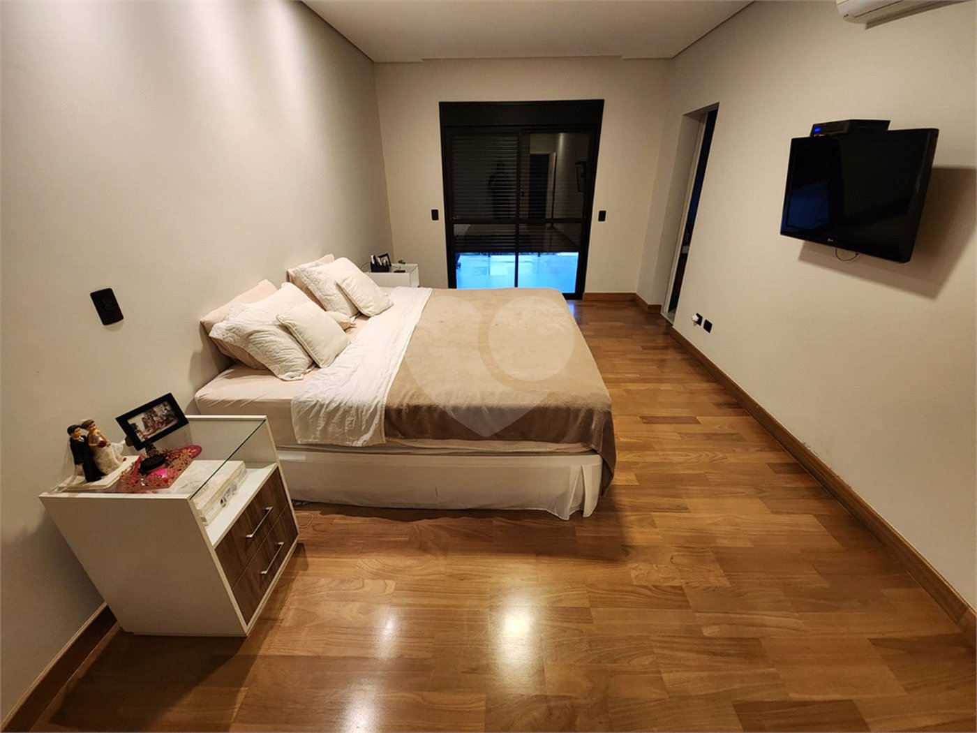Casa à venda com 4 suítes em Jardim Prudência, São Paulo, SP