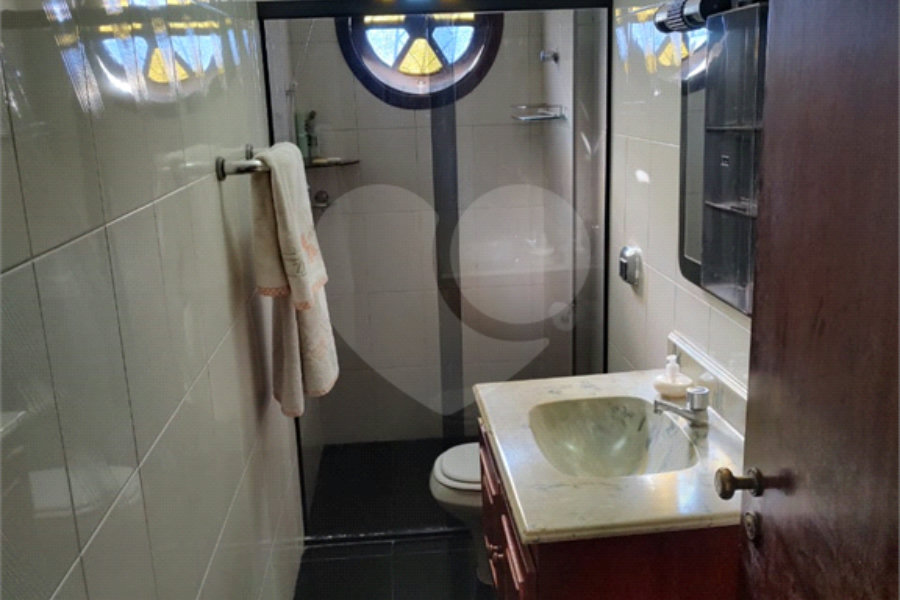Sobrado à venda com 3 quartos, sendo 1 suíte, em Horto, São Paulo, SP