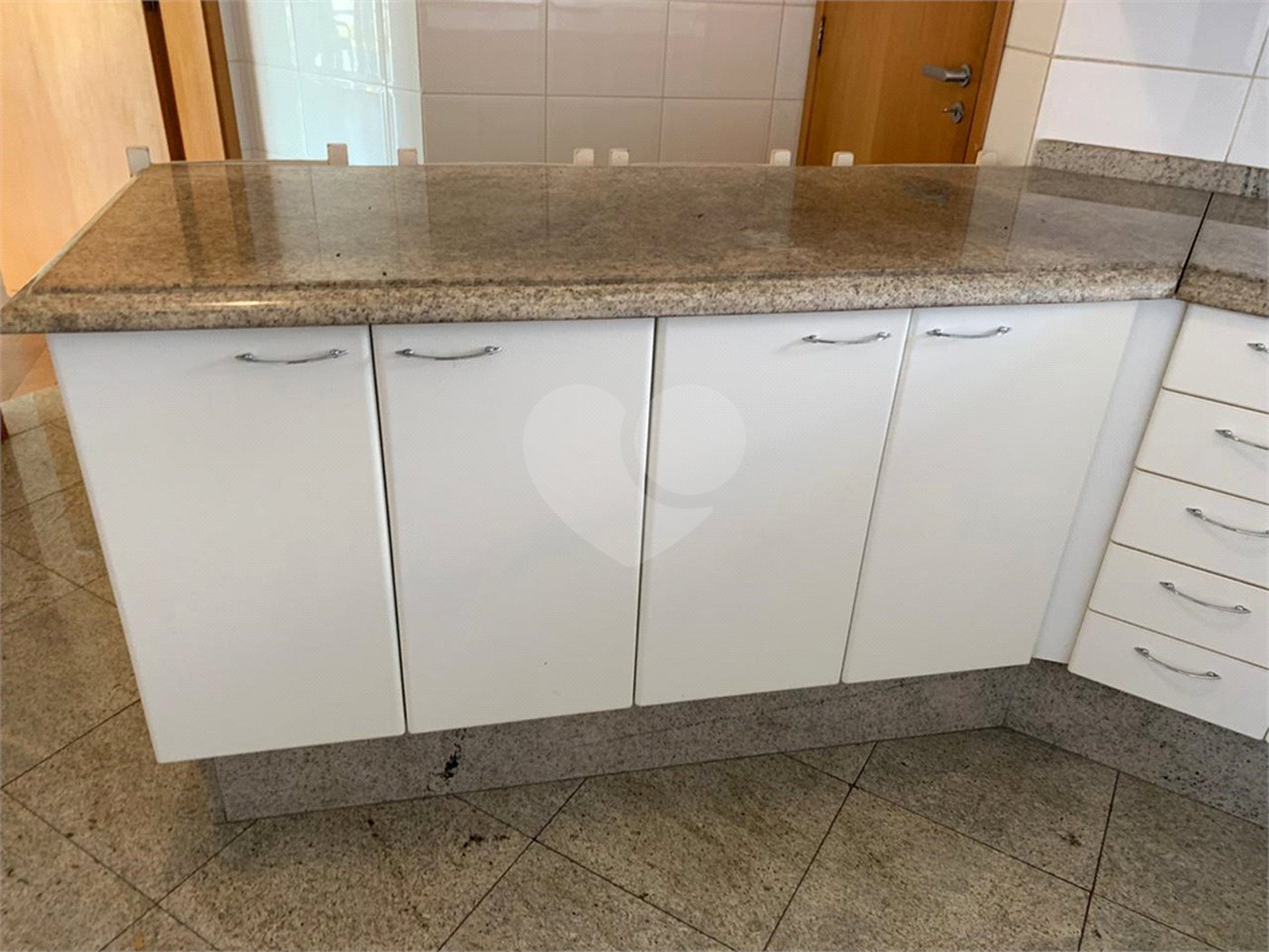 Duplex à venda com 3 quartos, sendo 2 suítes,  em Jardim Armênia, Mogi das Cruzes, SP