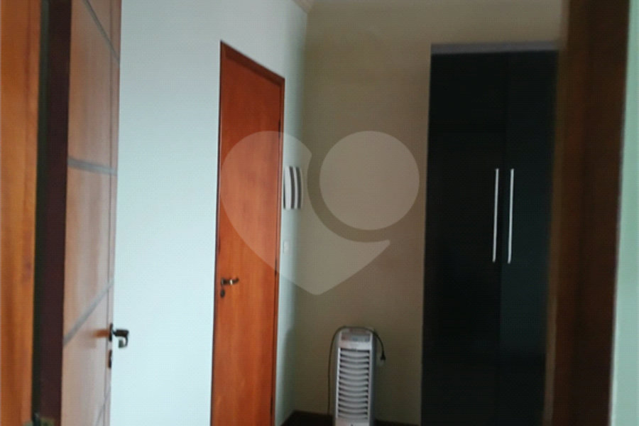 Casa à venda com 4 quartos, sendo 1 suíte, em Vila Romão, Salto, SP