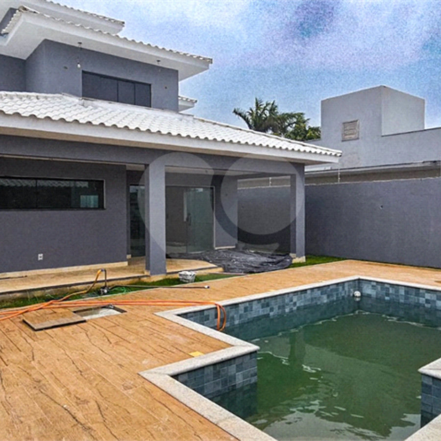 Casa De Alto Padrão à Venda No Pórtico De Búzios!!